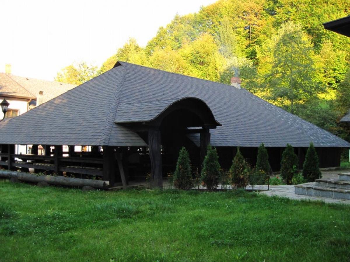 Casa Octavian Hotel Sucevita Buitenkant foto